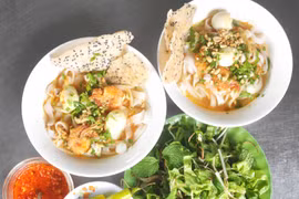 Mì Phú Chiêm ở Phố núi