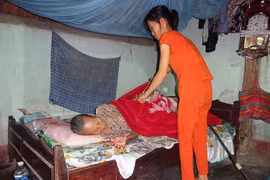 "Thân cò lặn lội..."