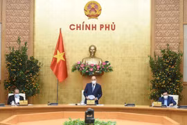 Thủ tướng Nguyễn Xuân Phúc chủ trì họp giao ban về tình hình Tết, phòng chống Covid-19