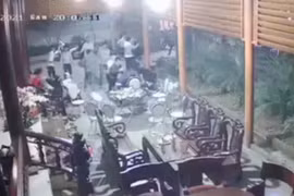 Vụ hàng chục thanh niên xông vào nhà chém người: Tạm giữ nhiều người