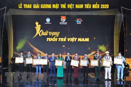 Tuyên dương 10 gương mặt trẻ Việt Nam tiêu biểu năm 2020