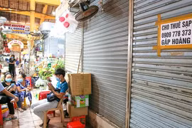 Kinh doanh mùa vắng khách - Bài 1: Buổi chợ... cầm canh