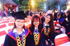 Nữ thủ khoa từ chối việc làm công chức để dấn thân vào kinh doanh