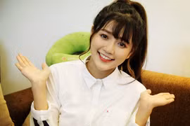 Hot girl triệu view An Vy: Bán bún riêu, đóng phim giúp mẹ nuôi em