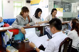 Ký hợp đồng xác định thời hạn với viên chức
