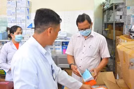 Đình chỉ chức vụ trưởng trạm y tế vì lơ là chống dịch Covid-19