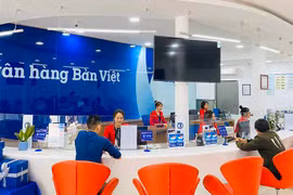 Ngân hàng khuyến khích khách hàng giao dịch điện tử