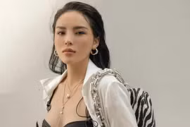 Hoa hậu Kỳ Duyên lại bị chê vì ăn mặc "phóng khoáng"
