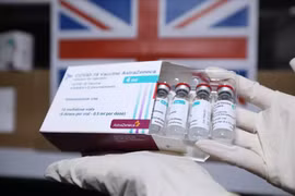 Bộ trưởng Bộ Y tế: Việt Nam sẽ đón số lượng lớn vaccine phòng Covid-19