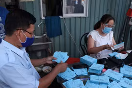 TP. Hồ Chí Minh: Người dân ở 'vùng xanh' chỉ đi chợ 1 lần/tuần theo khung giờ