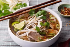 4 nhóm người nên nói không với bún