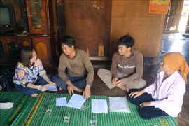 Nhiều hộ dân tộc thiểu số tại Đắk Lắk lao đao vì chiêu trò 'vay hộ' ngân hàng