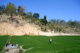 Làng dưới chân núi Chư Pao