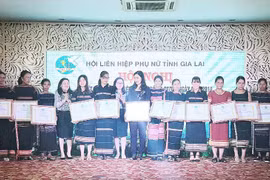 Biểu dương 34tập thể,cá nhân có thành tích xuất sắc thực hiện chỉ thị 17