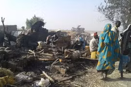 Nigeria: Đánh bom nhầm trại tị nạn, 52 người thiệt mạng
