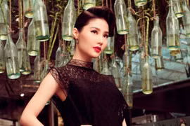 Ngắm đường cong hút hồn của Diễm My 9X
