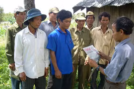 Thực hiện cấp một số ấn phẩm báo chí cho vùng dân tộc thiểu số