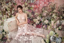 Huyền My hóa nàng thơ rực rỡ trong Summer Blossom