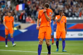 Thua đậm Pháp, Hà Lan cạn hy vọng dự World Cup 2018