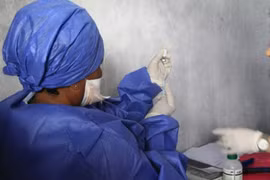 Dịch chồng dịch, Congo tuyên bố bùng phát đợt dịch Ebola mới
