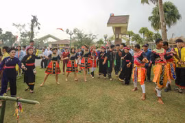 16 dân tộc tham gia "Ngày hội gia đình"