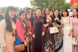 Chủ tịch Quốc hội Nguyễn Thị Kim Ngân gặp mặt người làm báo tiêu biểu toàn quốc
