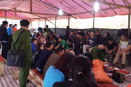 Bộ Công an triệt phá ổ nhóm xóc đĩa khủng do Quyết "trọc" cầm đầu