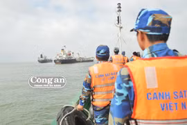 Trận chiến bắt "vàng đen" lậu trên biển