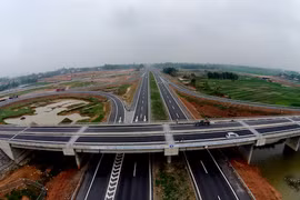 Chọn nhà thầu vì lợi ích quốc gia