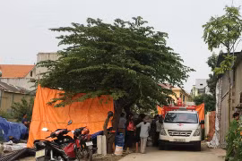 Thi công nhà bị sập, 2 người thương vong