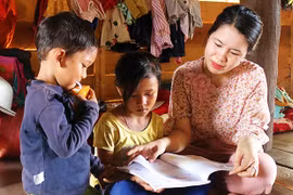 Ấp iu tình "mẹ đỡ đầu"