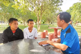 Trở về từ "động quỷ"