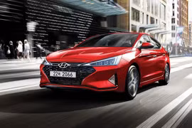 Hyundai Elantra có thêm bản thể thao, giá từ 22.400 USD