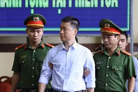 33 ngân hàng thu lời trong vụ án Phan Văn Vĩnh