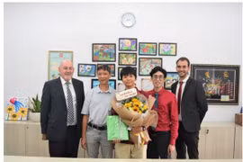 Việt Nam: 2 học sinh đạt danh hiệu Thủ khoa thế giới và giành học bổng gần 8 tỷ đồng tại đại học Mỹ