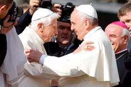 Cựu giáo hoàng Benedict XVI từ trần
