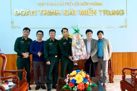 Trưởng ban Tổ chức Tỉnh ủy Gia Lai Huỳnh Quang Thái thăm và chúc Tết Đoàn Trinh sát miền Trung