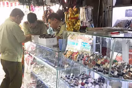 Gia Lai: Thu giữ 457 chiếc đồng hồ có dấu hiệu giả mạo