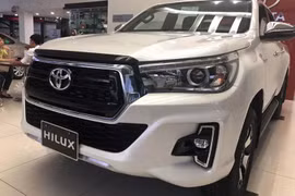 Toyota Hilux 2018 bản cao cấp giá 787 triệu về VN