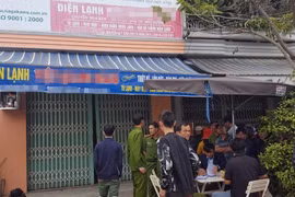 Hoảng hồn phát hiện chủ cửa hàng điện lạnh chết trong tư thế treo cổ