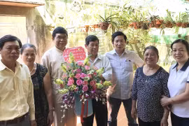 Ngày Tết vọng nhớ cố hương