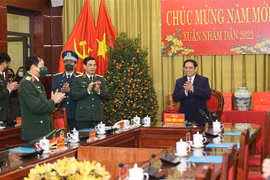 Thủ tướng Phạm Minh Chính chúc Tết Quân chủng Phòng không-Không quân