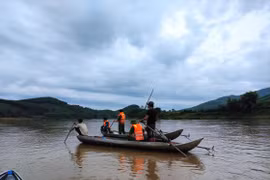 Bé trai 12 tuổi đi chăn trâu bị lũ cuốn mất tích