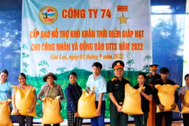 Hạt gạo nghĩa tình ngày Tết Độc lập