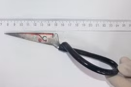 Học sinh lớp 5 bị nam sinh lớp 8 đâm tử vong trên đường tới trường