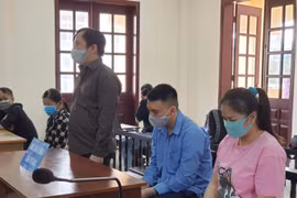 Chân dung 3 đối tượng dùng nhiều hung khí tra tấn làm cô gái sảy thai