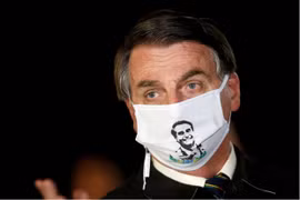 Tổng thống Brazil Jair Bolsorano thông báo nhiễm virus SARS-CoV-2