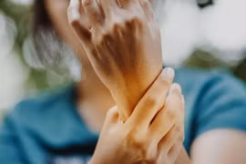 6 loại thực phẩm tuyệt vời giúp giảm đau khớp