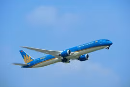 Yêu cầu Vietnam Airlines báo cáo vụ tiếp viên bị thẩm vấn ở Australia