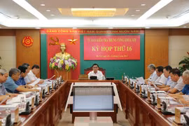 Cảnh cáo Ban Thường vụ Đảng ủy Tập đoàn Công nghiệp Than-Khoáng sản
